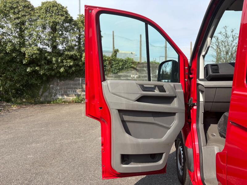 VOLKSWAGEN CRAFTER