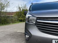 VAUXHALL VIVARO