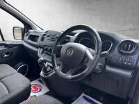 VAUXHALL VIVARO