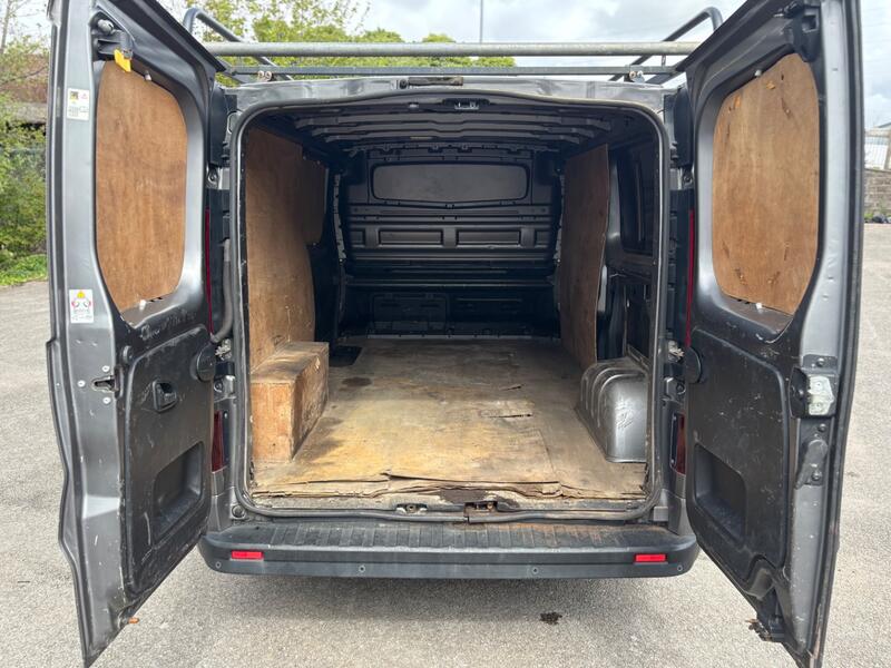 VAUXHALL VIVARO