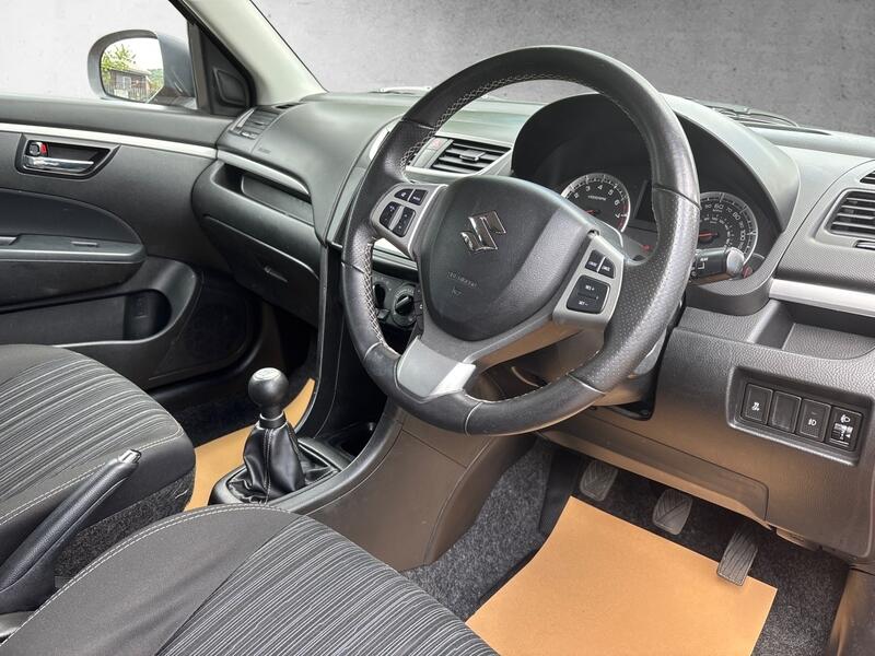 SUZUKI SWIFT