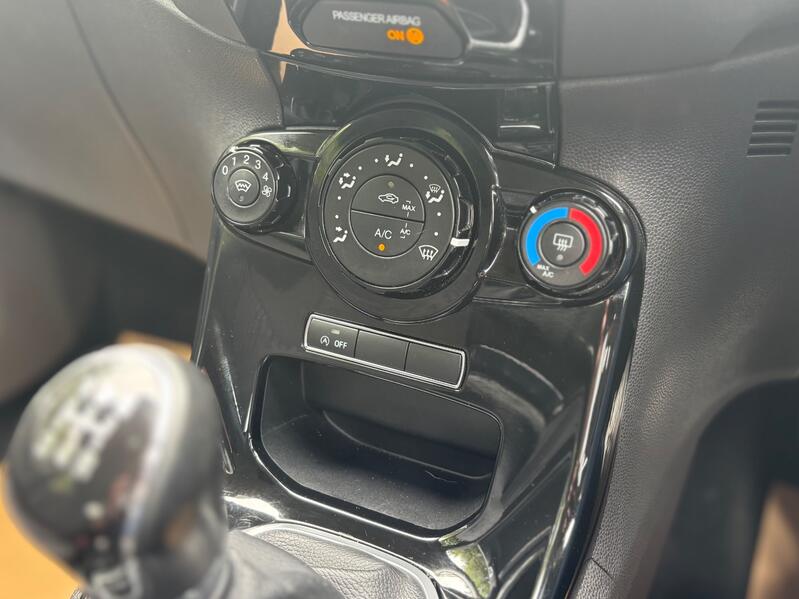 FORD FIESTA