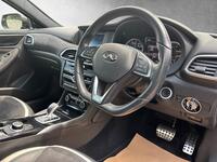 INFINITI Q30