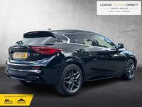 INFINITI Q30