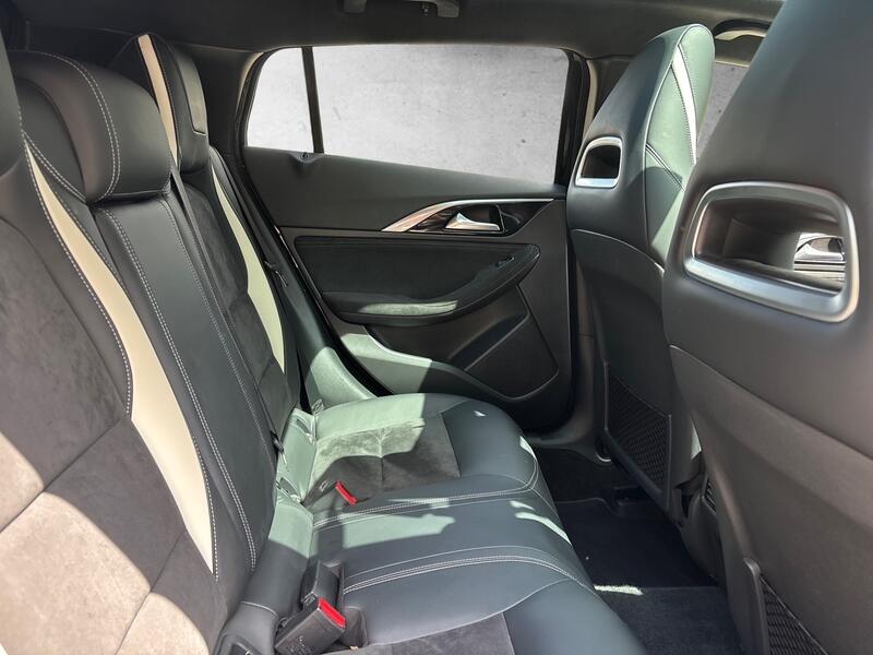 INFINITI Q30