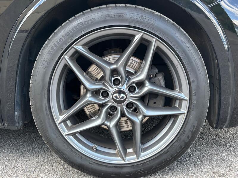 INFINITI Q30