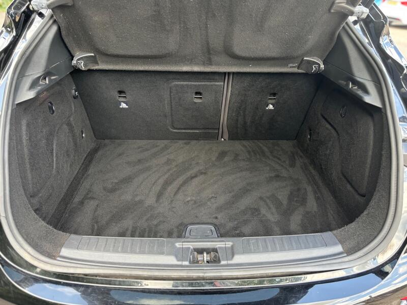 INFINITI Q30