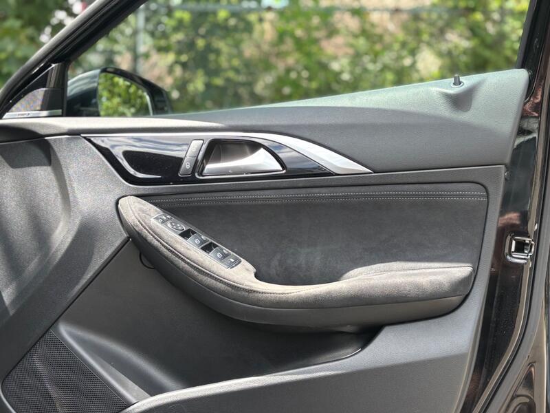 INFINITI Q30